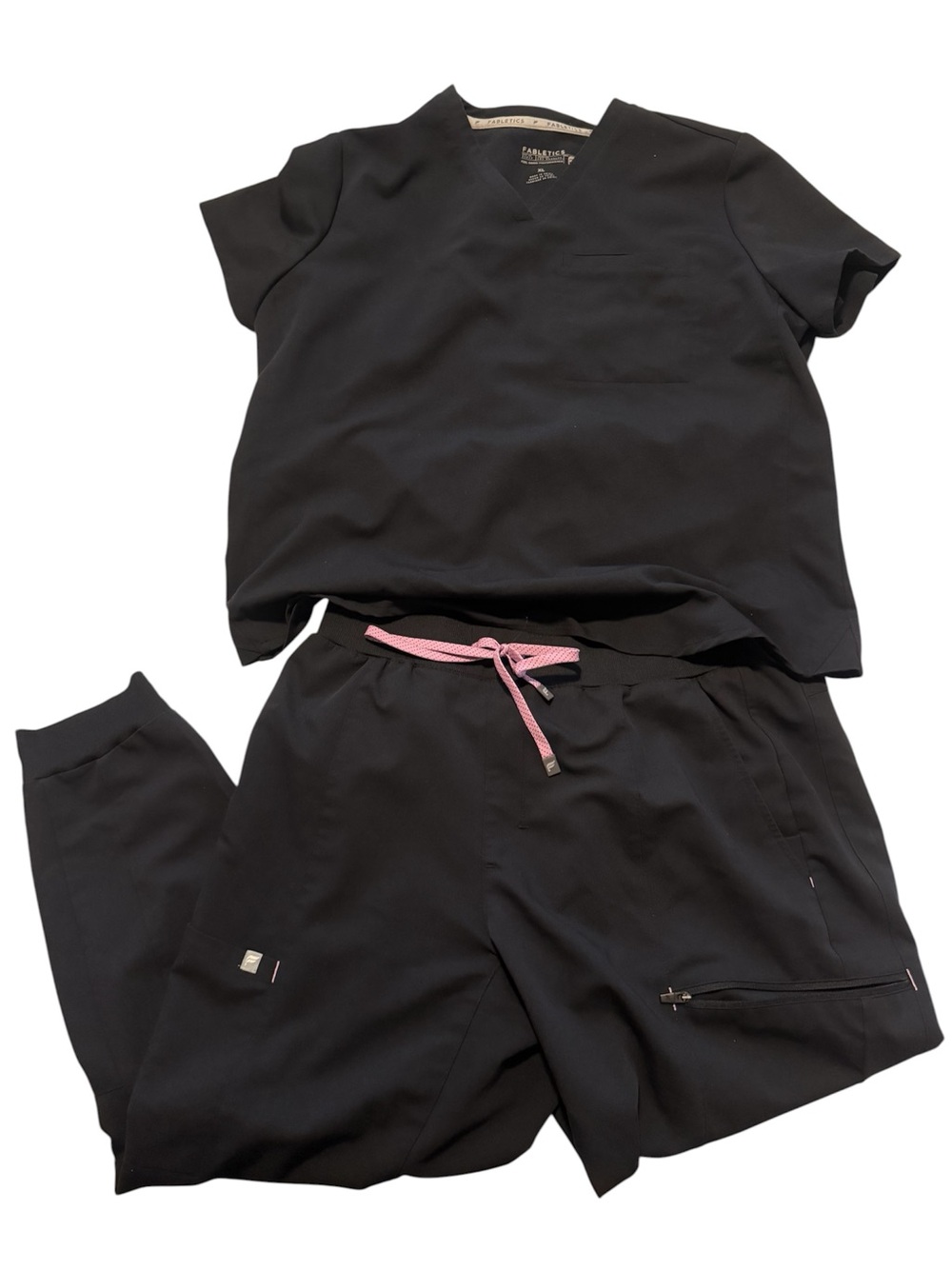 Women’s Fabletics Scrub Set